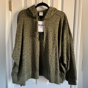 NWT Nike Dri-fit Get Fit Leopard Print Hoodie oversized fit cropped hoodie
